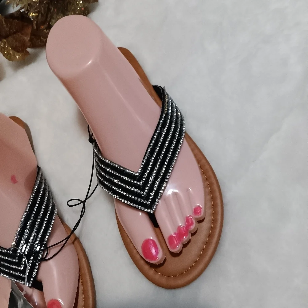 New condition sandals shoes for women size 7.5